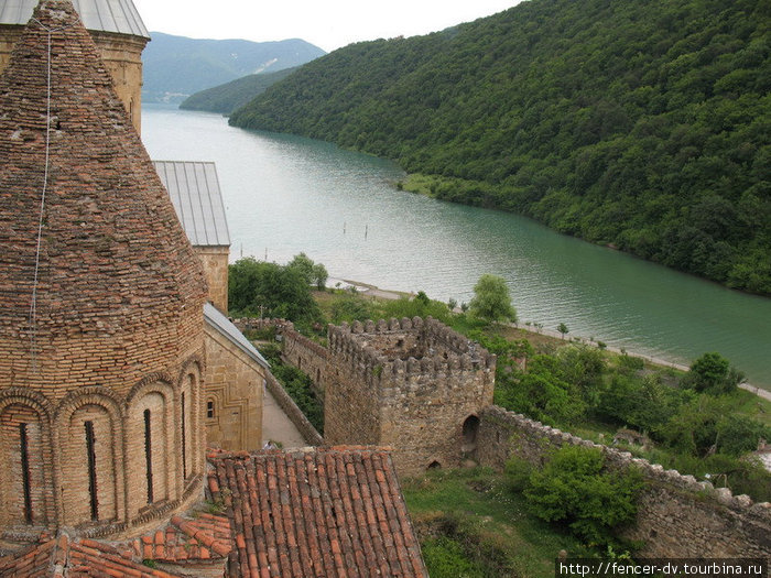 Грузинская крепость Ананури Ананури, Грузия