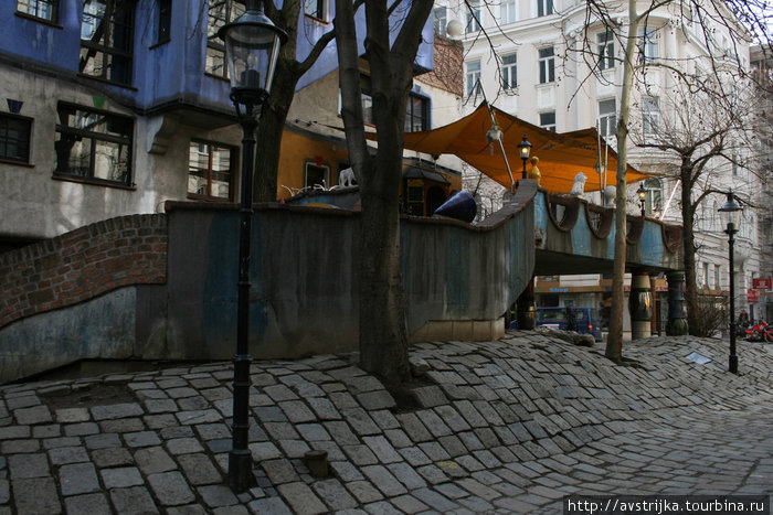 Дом Хундертвассера Вена, Австрия