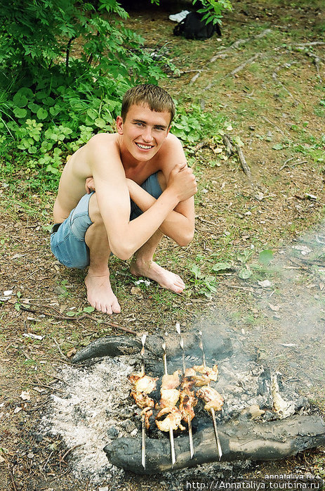 Дима на шашлыках на Изменчивом Южно-Сахалинск, Россия