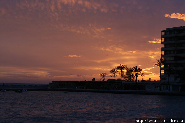 Закат в Пальме Пальма-де-Майорка, остров Майорка, Испания