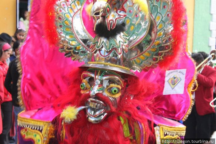 Яркие краски Карнавала засели глубоко в моём мозгу...
Здесь я получил очень большое наслаждение... Потоси, Боливия
