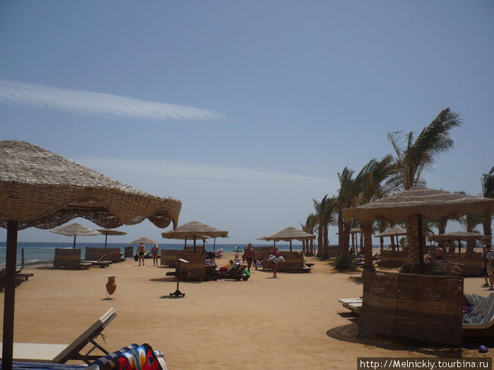 Отель и пляж Holiday Taba