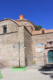 Каменные стены церкви построены в 17 веку