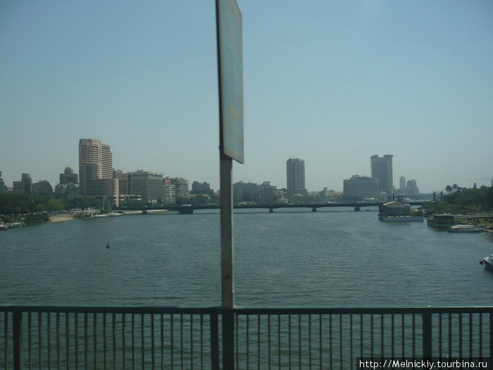 Каир из окна автобуса Каир, Египет