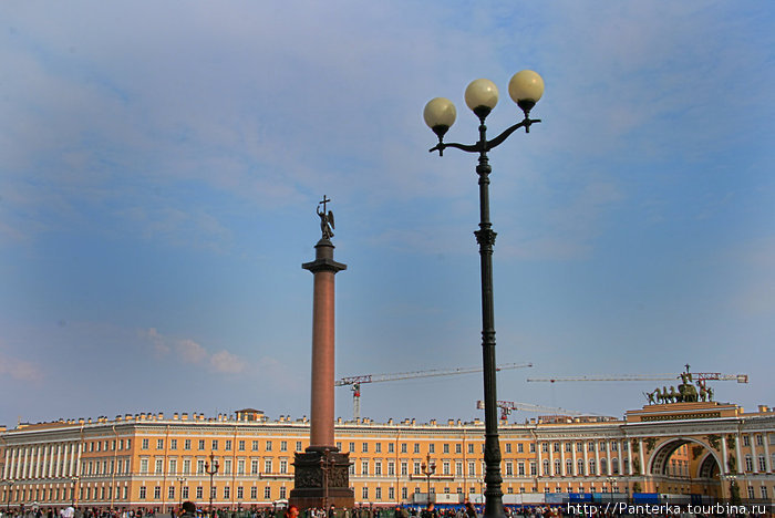 Весенняя Дворцовая площадь Санкт-Петербург, Россия