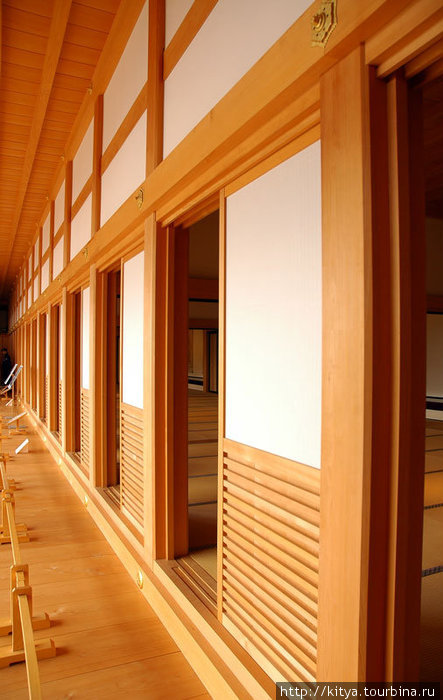 Хонмару Готэн, резиденция даймё Кумамото, Япония
