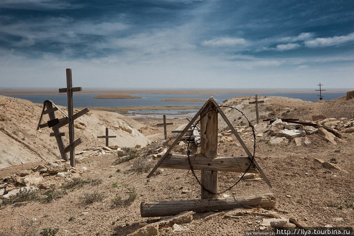 Христианское кладбище. Нукус, Узбекистан