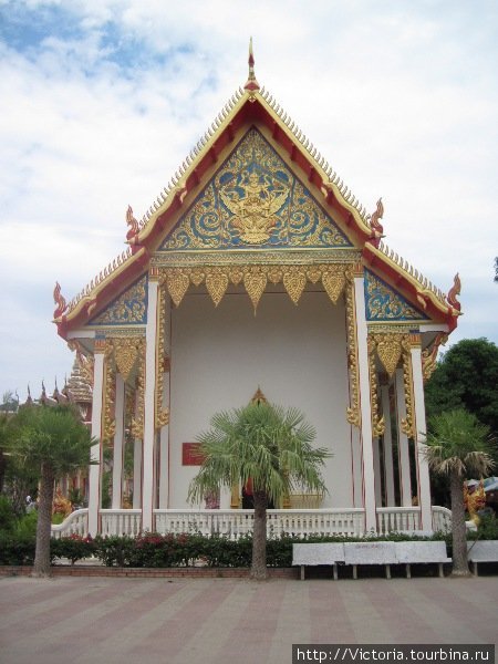 Храмовый комплекс Ват Чалонг Ката, Таиланд