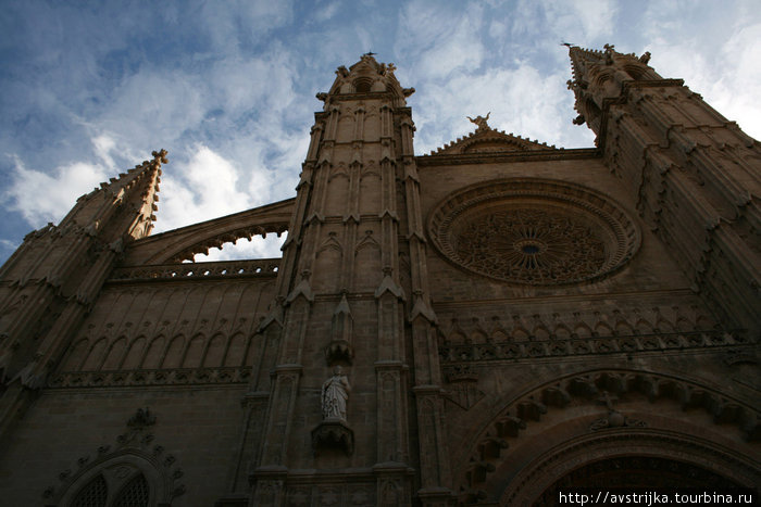 Кафедральный собор в Пальма-де-Майорке Пальма-де-Майорка, остров Майорка, Испания