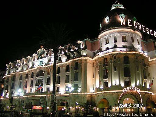 Подсветка отеля Негреско Прованс-Альпы-Лазурный берег, Франция
