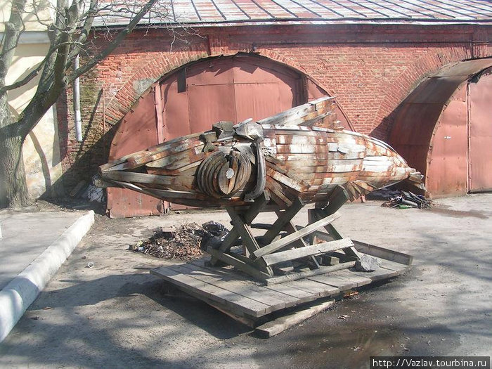 Деревянная рыба Кронштадт, Россия