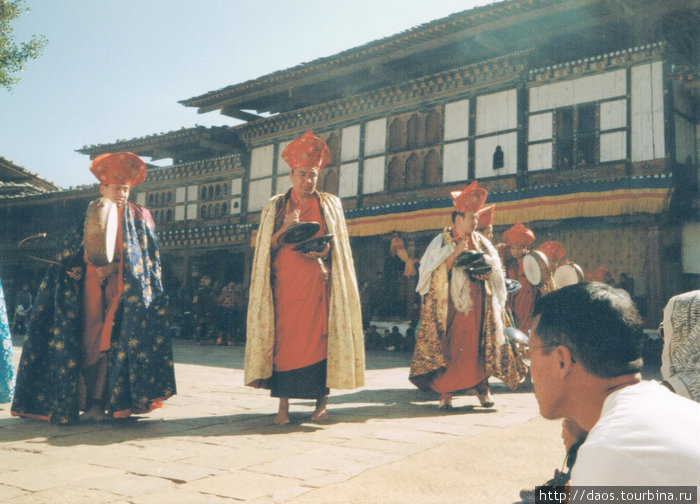 Ещё о Вангди Вангди-Пходранг, Бутан