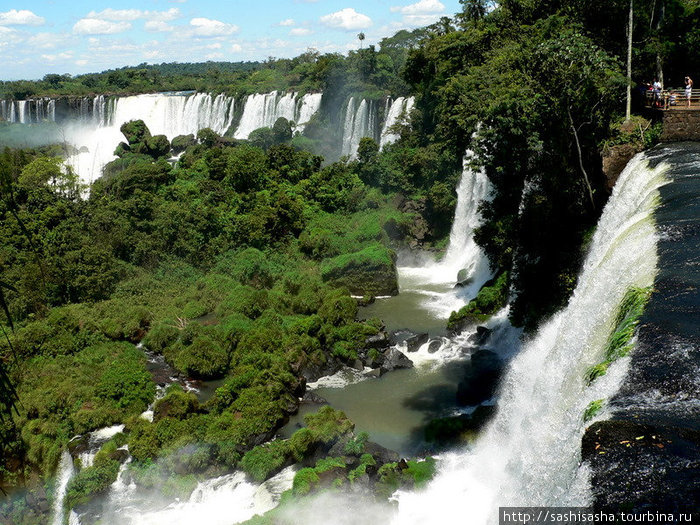 Водопады Игуасу Пуэрто-Игуасу, Аргентина