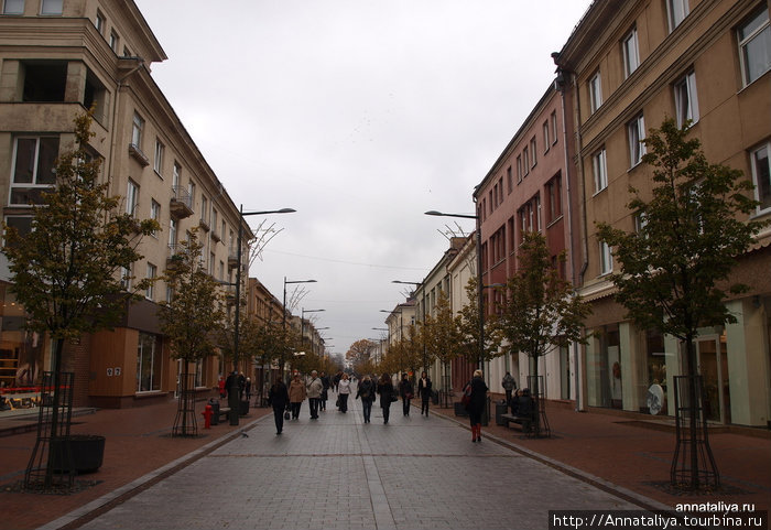 Тем не менее, пешеходный бульвар — до сих пор любимое место прогулок шауляйских граждан. Шауляй, Литва