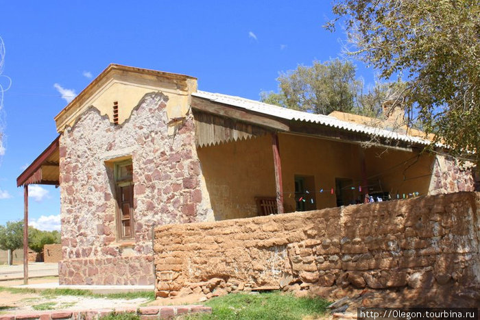 Дома без штукатурки, это не важно, главное в каменном доме прохладно Провинция Хухуй, Аргентина