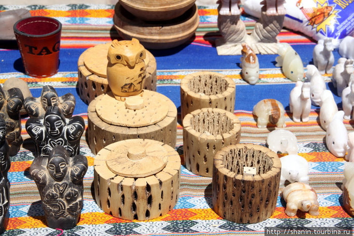 Изделия народных промыслов — из камня и дерева Колчани, Боливия