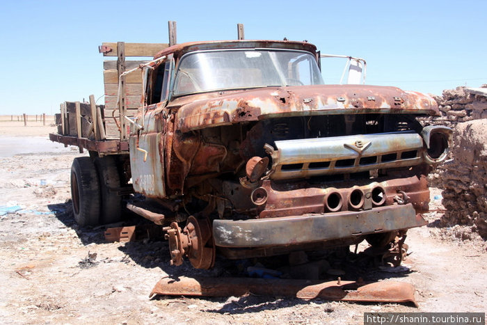 Очень старый и ржавый грузовик Колчани, Боливия