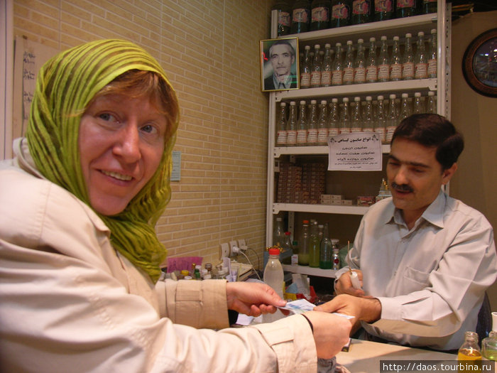 В парфюмерном магазине Кашан, Иран