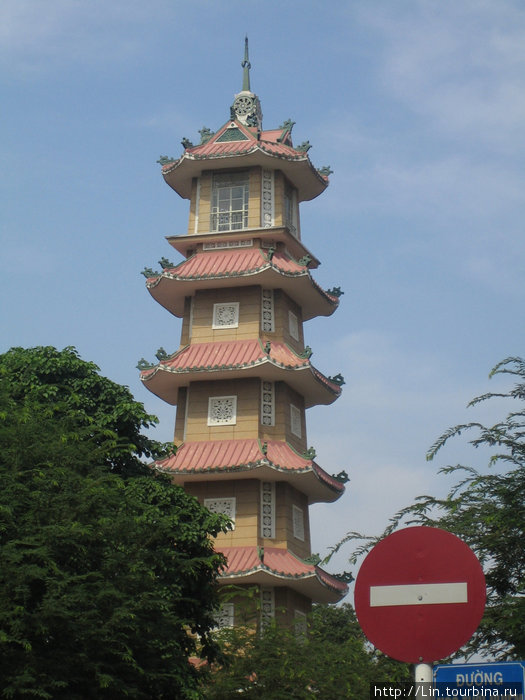 Пагода Ха Лой Хошимин, Вьетнам