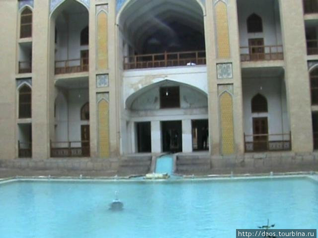 Трагедия в райском дворце Кашан, Иран