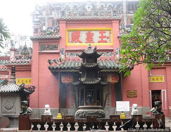 Пагода Нефритового императора Хошимин, Вьетнам
