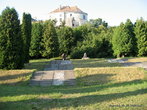 В настоящее время музею-заповеднику «Олеский замок» принадлежит территория площадью 13 га.