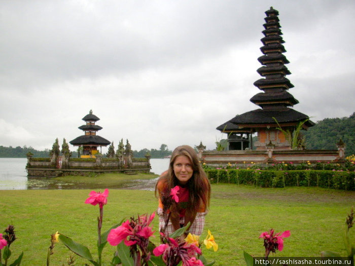 Четыре храма Бали за один день Бали, Индонезия