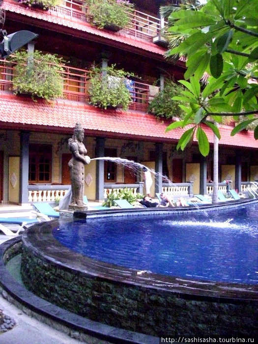Наш отель, всего по 10$ с человека. Бали, Индонезия