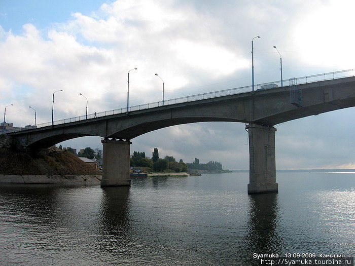 Бородинский мост в Камышине. Николаевск, Россия