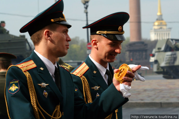 Между делом. Санкт-Петербург, Россия