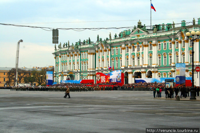 Парад на Дворцовой. Санкт-Петербург, Россия