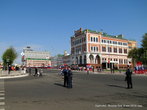 Утро 9 мая. Ленинский проспект и площадь И. А. Оболенского-Ноготкова перед парадом.