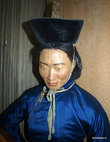Монгольская тетя в национальной одежде.