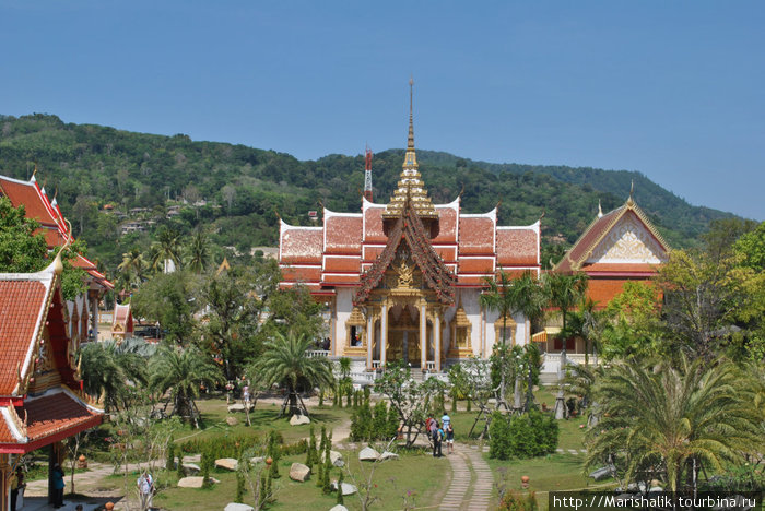 Самый большой храмовый комплекс на острове Пхукет Остров Пхукет, Таиланд