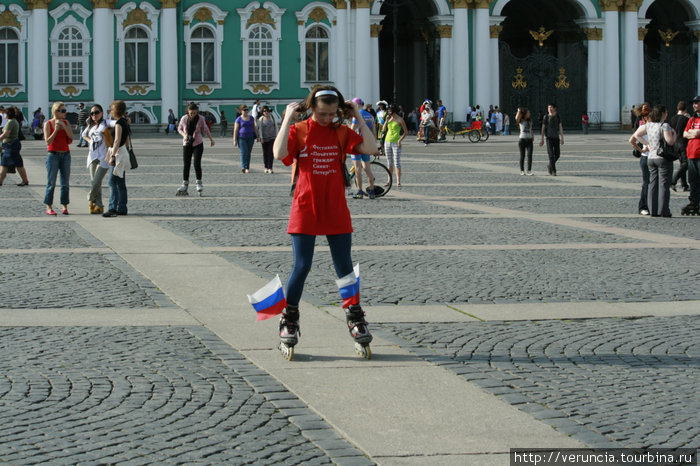 А за окошком месяц май Санкт-Петербург, Россия