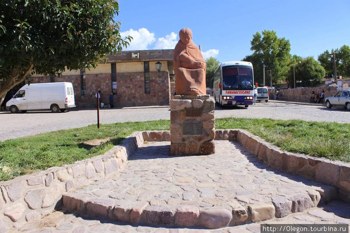 Монумент матери Умауака, Аргентина