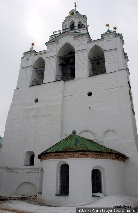 Итак, Спасо-Преображенский монастырь. 
Звонница. Ярославль, Россия