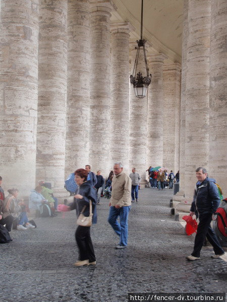 Возможность ненадолго укрыться от дождя все-таки есть Ватикан (столица), Ватикан