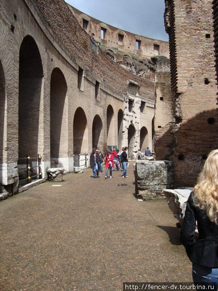 Гуляя по Колизею Рим, Италия
