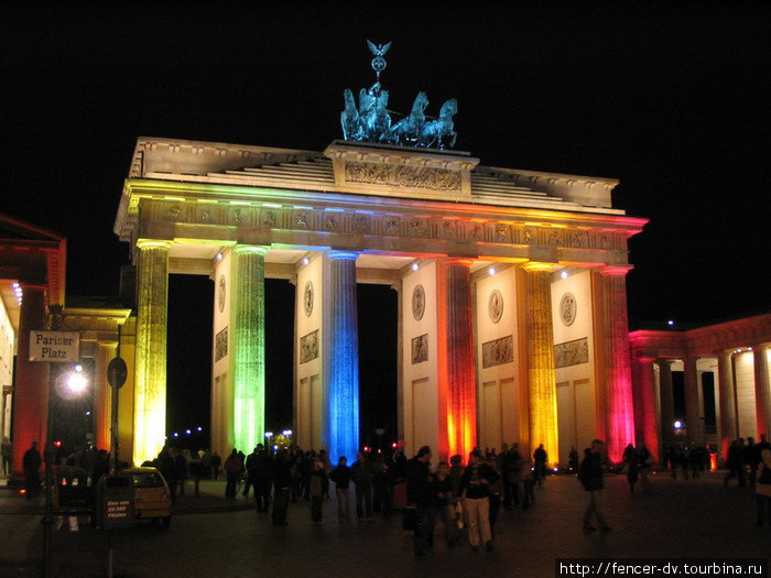 Знаменитые Бранденбургские ворота Берлин, Германия