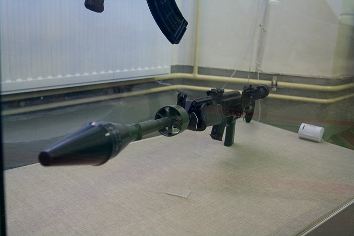 Там-же была выставка оружия конструкции Калашникова и его модификаций. В частности — гранатомет. Санкт-Петербург, Россия