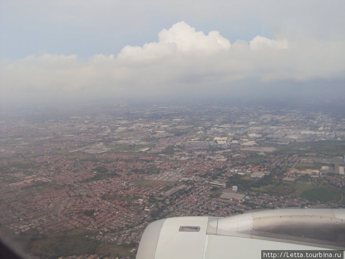Под крылом самолета Джакарта, Индонезия