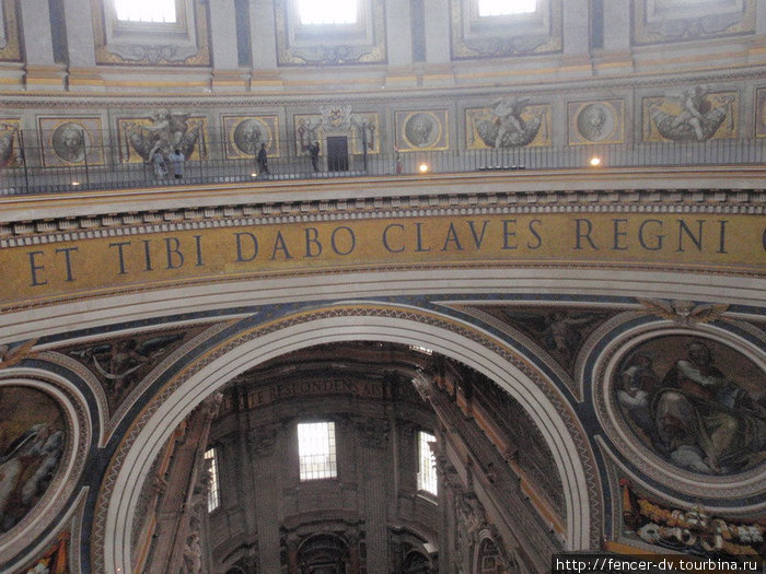 Внутри главной святыни Ватикана Ватикан (столица), Ватикан