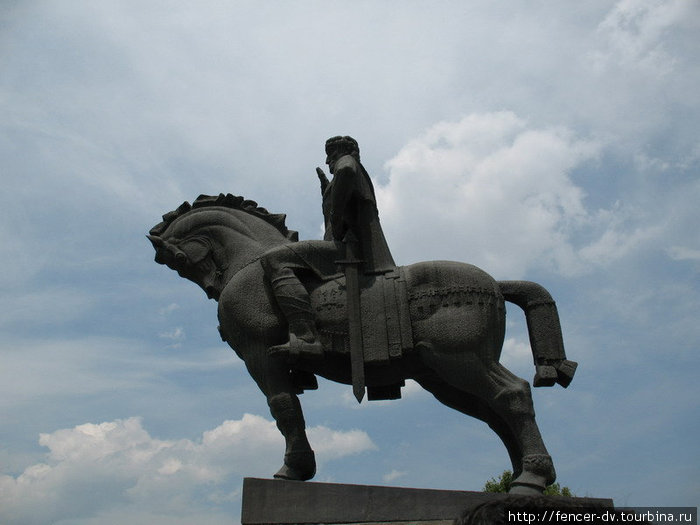 Памятник основателю грузинской столицы Тбилиси, Грузия