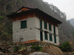 типичный непальский сельский дом