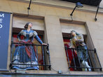 Одно из зданий на площади Нептуно украшено замечательными фигурками