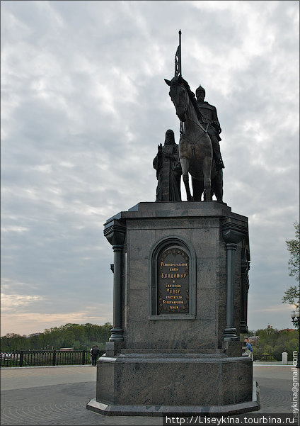 Памятник князю Владимиру Владимир, Россия
