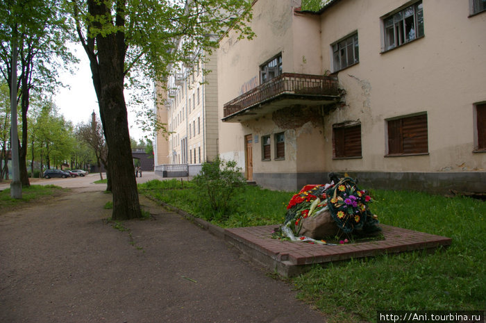 мемориальный камень, где планируется устонвить памятник, проживавшим в еврейском гетто Витебск, Беларусь