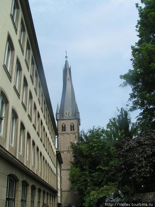 Колокольня церкви Дюссельдорф, Германия
