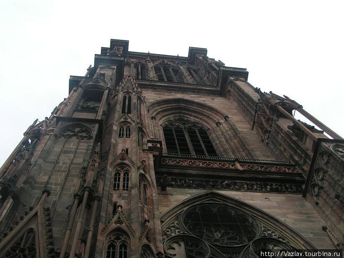 Устремившись в небеса Страсбург, Франция